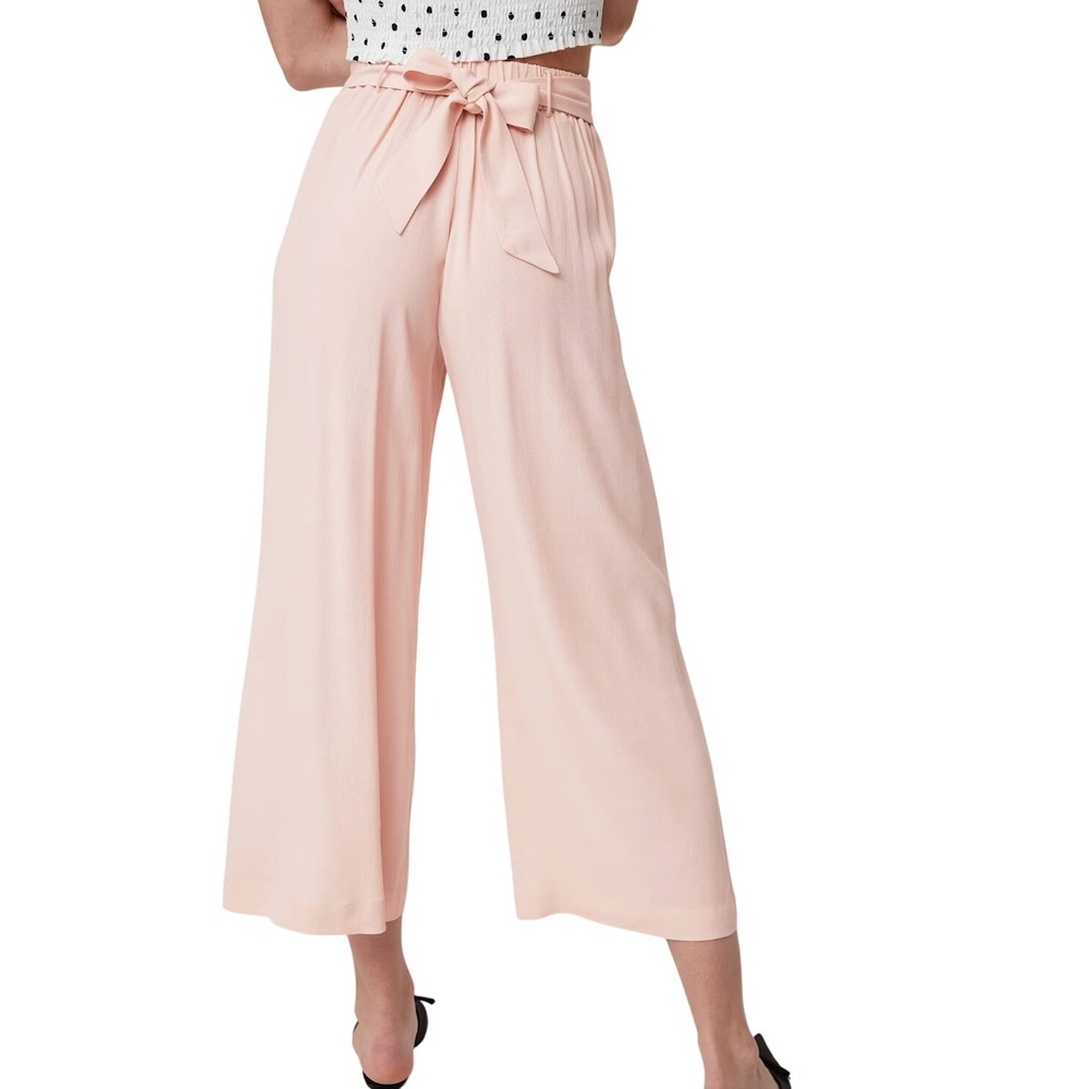 NWT Aritzia Wilfred Faun‎ Wide Leg Cropped Pants Size M Pink High Rise Casual